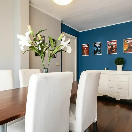 La Casa Azul Apartment *